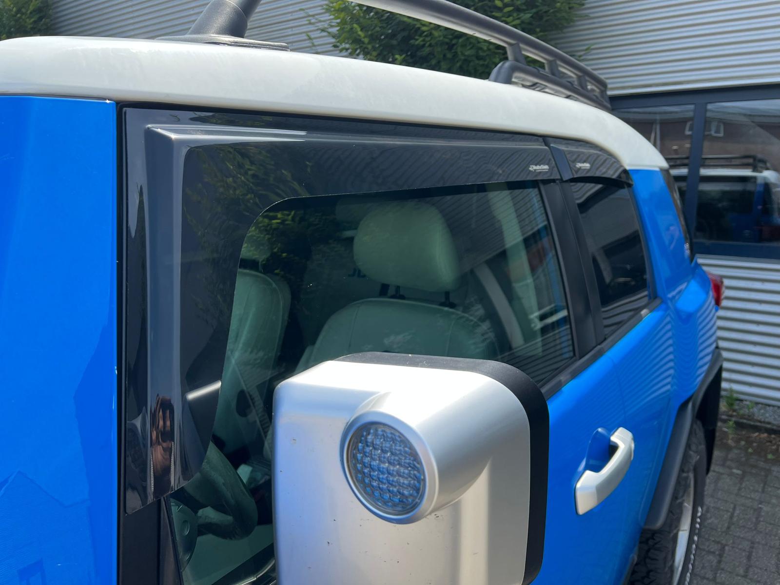 WeatherShields side wind deflector for Toyota FJ Cruiser - Image 3