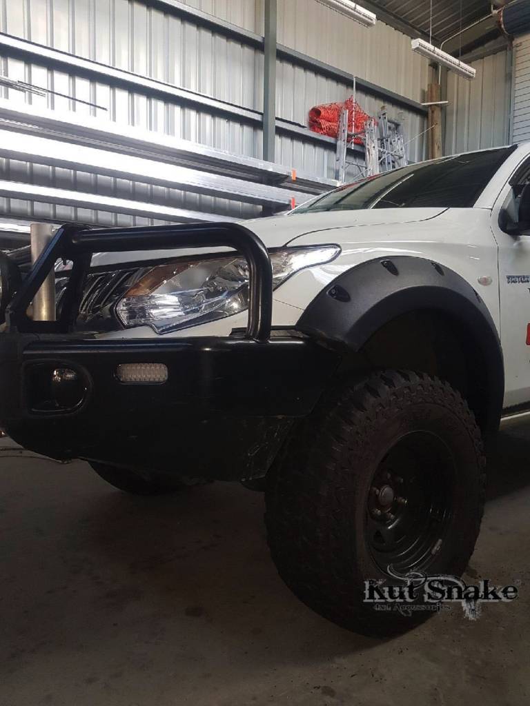 Kut snake fender flares Mitsubishi L200 2018+